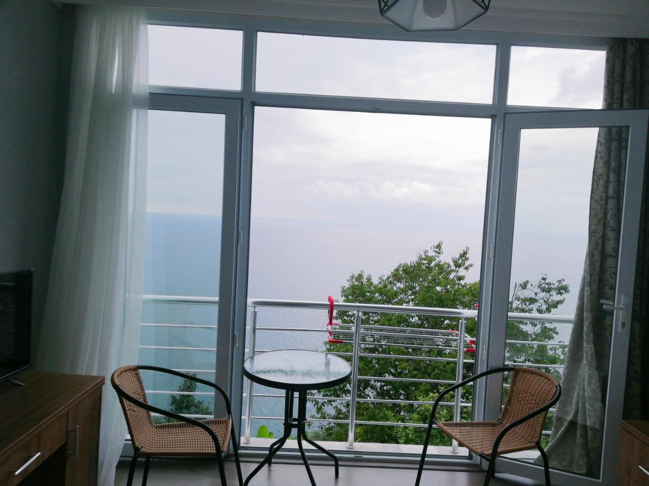 Albatross Kvariati Guest House Exteriér fotografie
